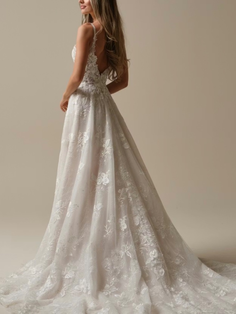 Maggie Sottero Jerrica Wedding Dress - Picture 3 of 5